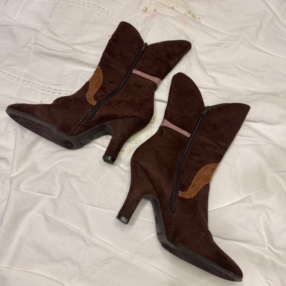 Fairy Brown and Pink Women's Boots US6 - Picture 6 of 6